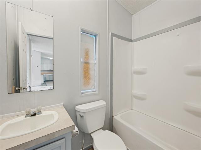 Building Photo - 6205 N Highland Cir
