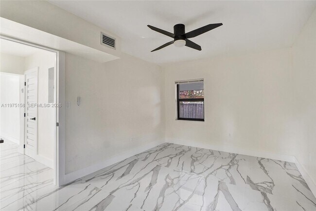 Building Photo - 237 NE 110th Terrace