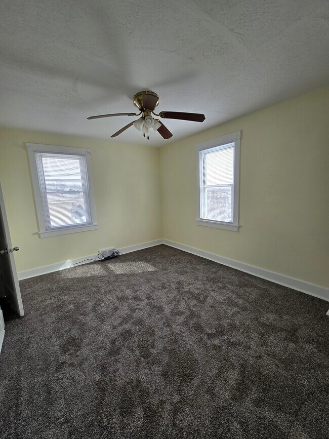 Building Photo - 2940 Brevard Ave