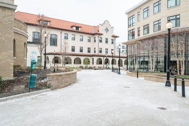 Building Photo - 181 Washington St