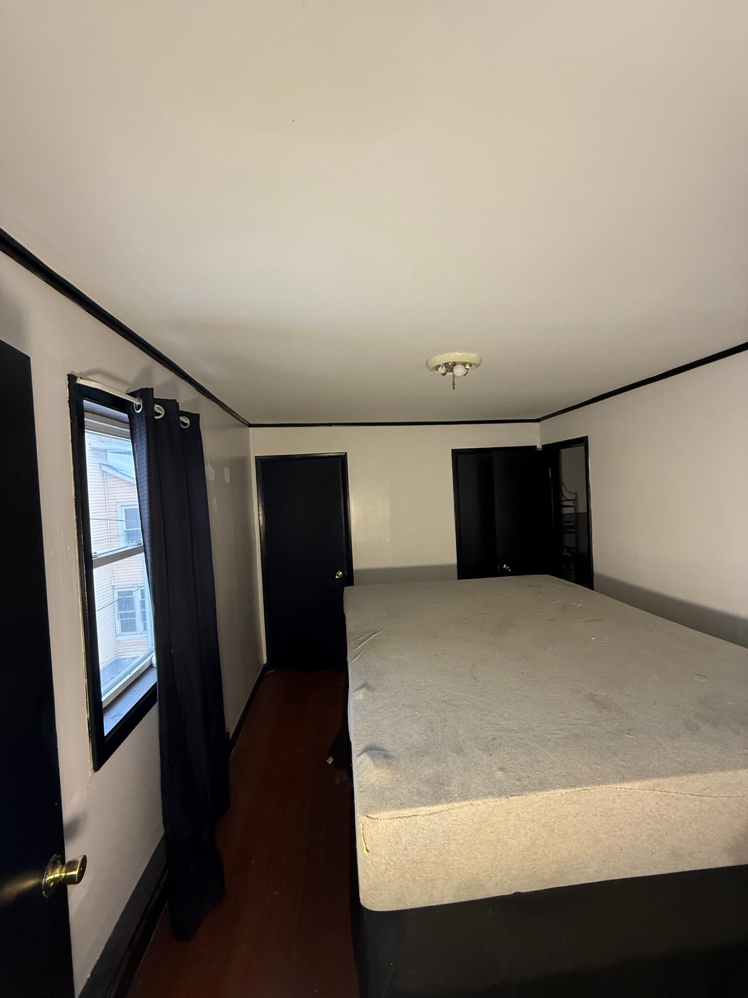 Building Photo - 93 Main St