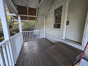 Building Photo - 1838 NE Klamath Ave