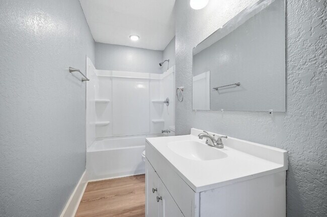 Building Photo - FULLY REMODELED 3 BED, 1.5 BATH HOME FOR RENT IN SUFFOLK!