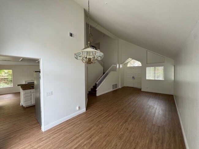 Building Photo - 1423 Portofino Dr