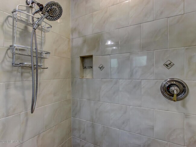 Building Photo - 88 Oakwood Rd