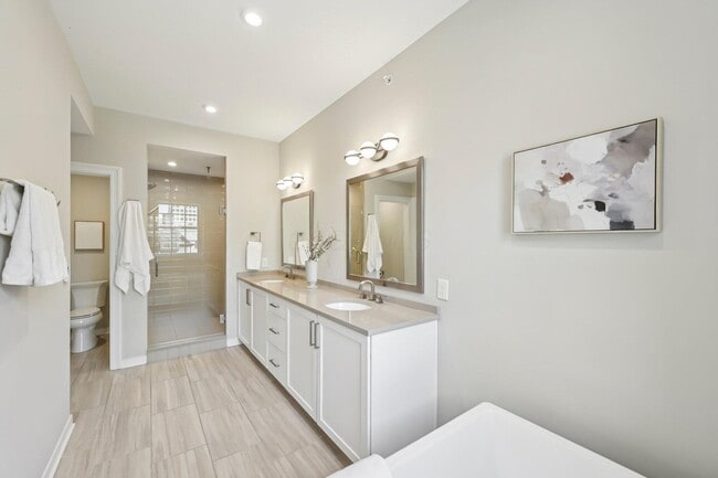 Building Photo - 100 Normandy Ave