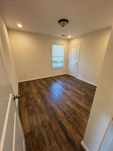 Building Photo - 421 Morgans Creek Ct NW