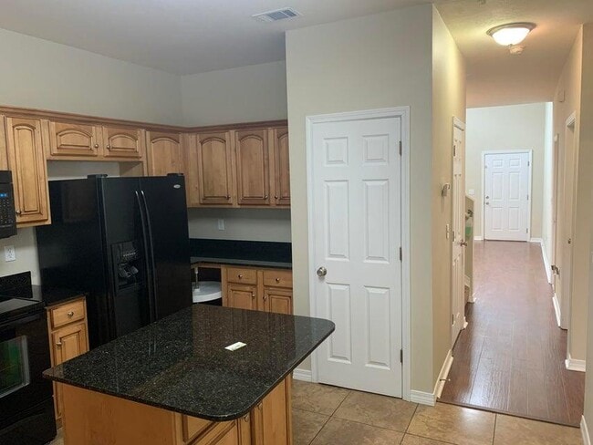 Building Photo - 1545 Bentley Cir