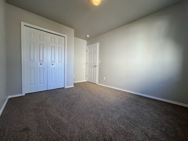 Building Photo - 2890 S Ladera Pl