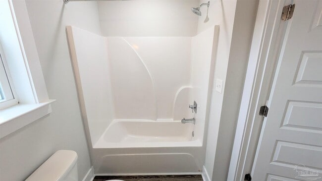 Building Photo - 226 Junction Ave