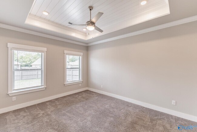 Building Photo - 14741 Greenleaf Dr