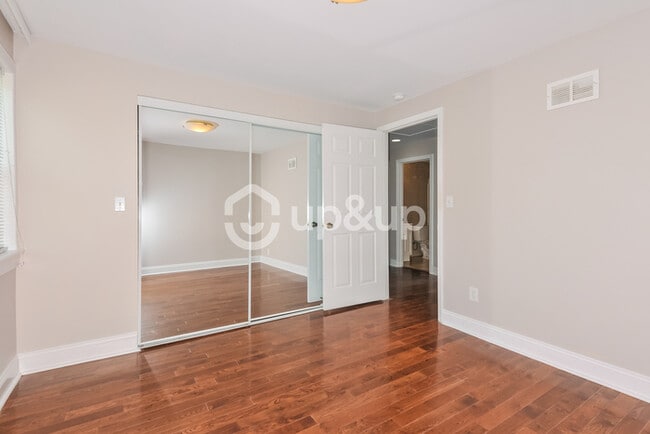 Building Photo - Fantastic 2bd/2ba home! Let yourself in!