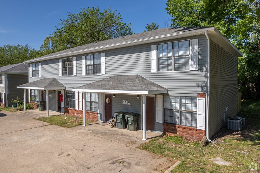 The Life at Rolling Meadows 4404 W Wedington Dr Fayetteville AR 72704