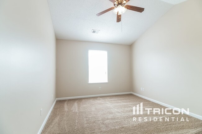 Building Photo - 207 Denby Cir