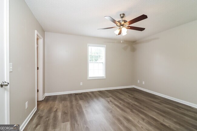Building Photo - 417 Remington Ct