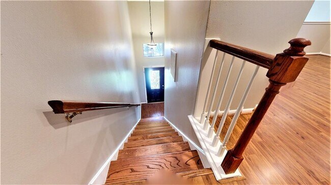 Building Photo - 727 Bunker Hill Rd