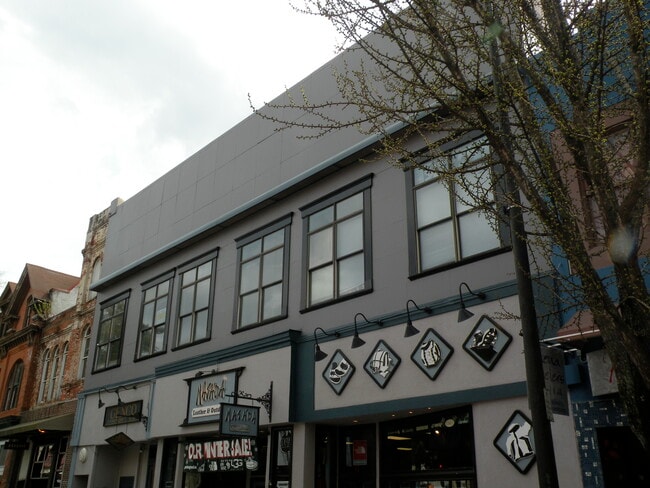 Building Photo - 254 E Clayton St