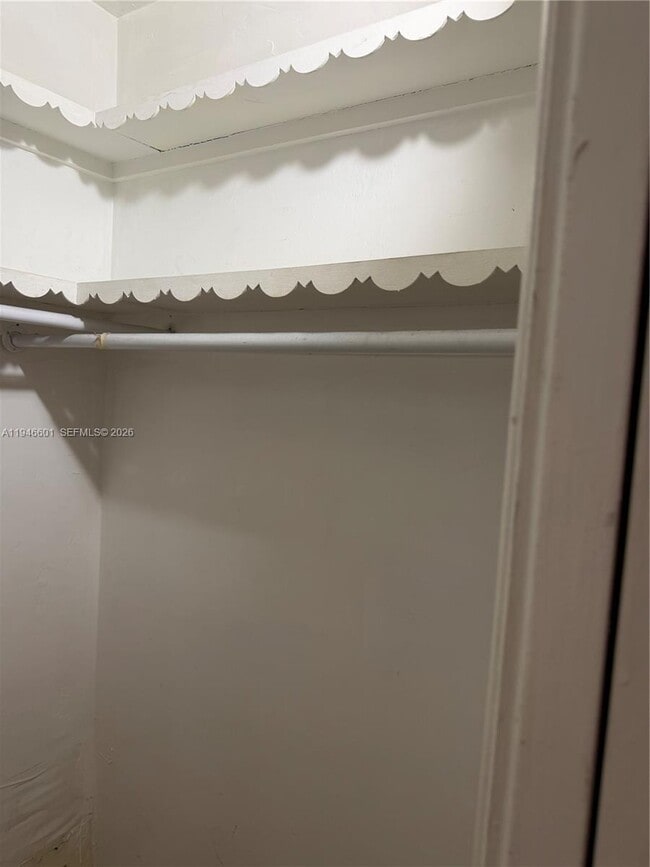 Building Photo - 3212 NE 10th St