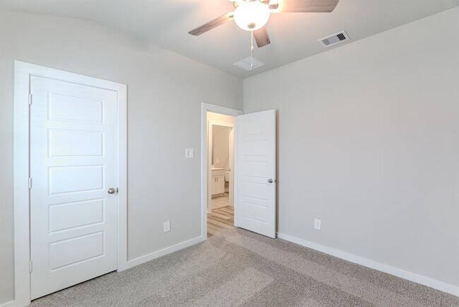 Building Photo - 1452 Waggoner Rnch Trl