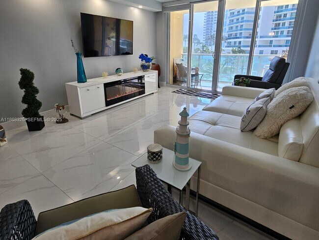 Building Photo - 2501 S Ocean Dr