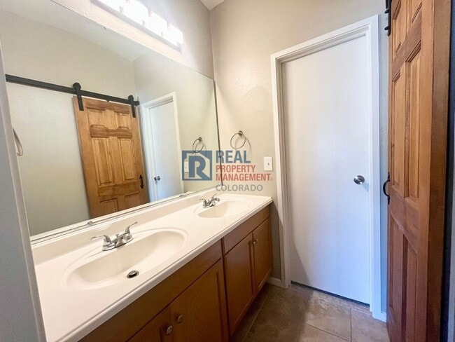 Building Photo - 392 W Rockrimmon Blvd