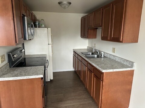 Building Photo - 113 Locust Ln