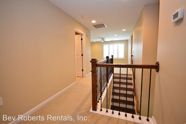 Building Photo - 4 br, 3 bath House - 465 Methven Grove Drive