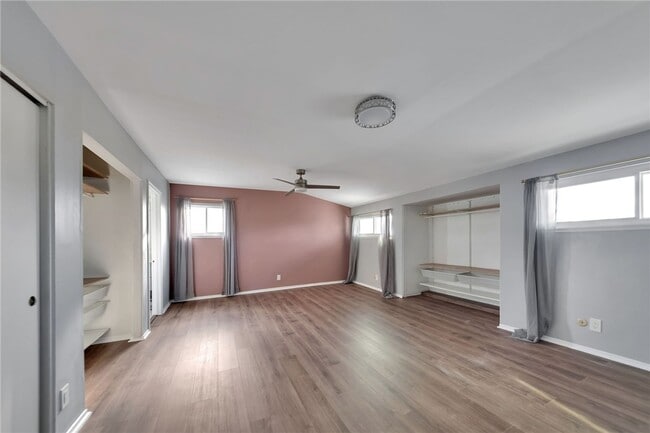 Building Photo - 2032 W 171st St