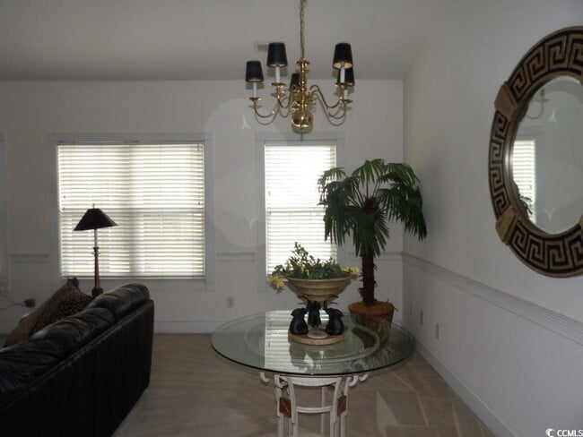 Building Photo - 4149 Hibiscus Dr