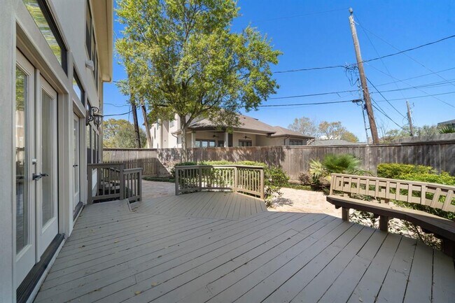 Building Photo - 4628 Beech St