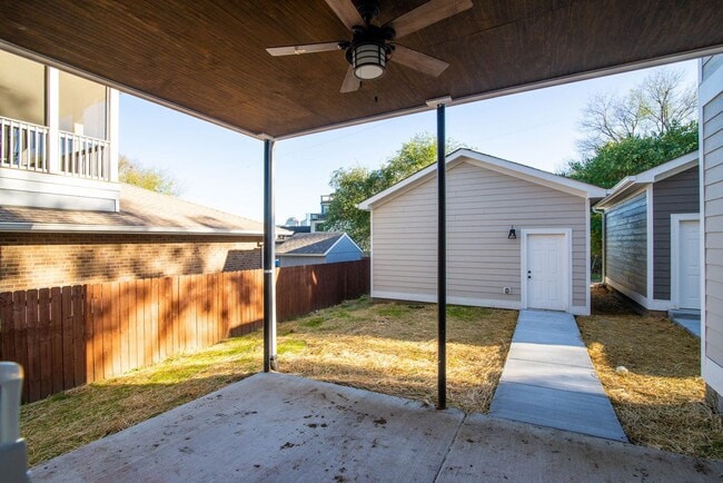 Building Photo - COMING SOON! 3 Bed/4 Bath Buena Vista 3 Story Townhouse-Rooftop level with Downtown Views!!