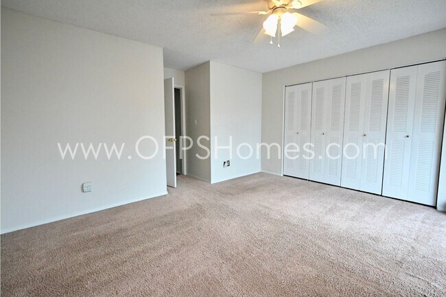 Building Photo - 206 Fourth St SE