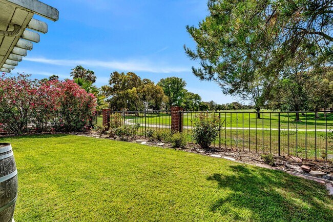 Building Photo - 2451 Cherry Hills Dr