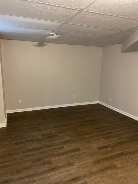 Building Photo - 3230 Meadowlark Ln NW