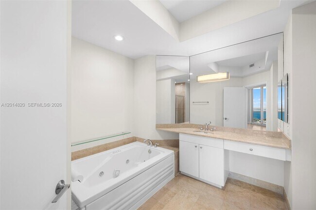 Building Photo - 4775 Collins Ave
