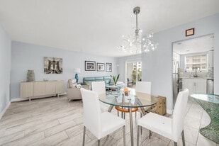 Building Photo - 2731 NE 14th Street Cswy