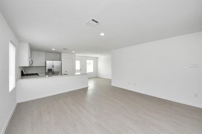 Building Photo - 25657 Rose Creek Dr