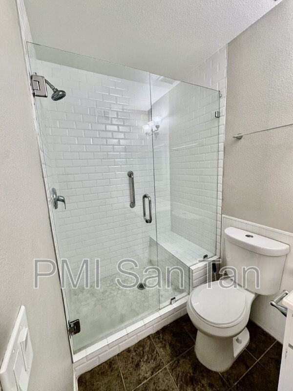 Building Photo - 1265 N Granite Reef Rd