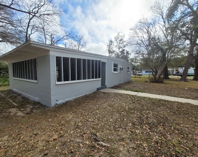 Building Photo - 1 Wyoming Dr