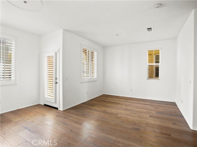Building Photo - 1309 Songbird Way
