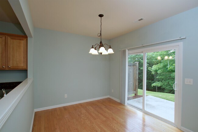 Building Photo - 2105 Corwith Dr