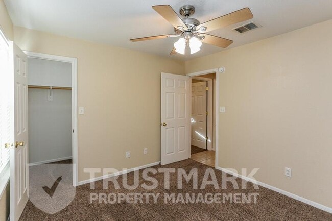 Building Photo - 4300 Capri Dr