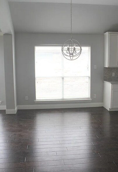 Building Photo - 2616 Cascade Cove Dr