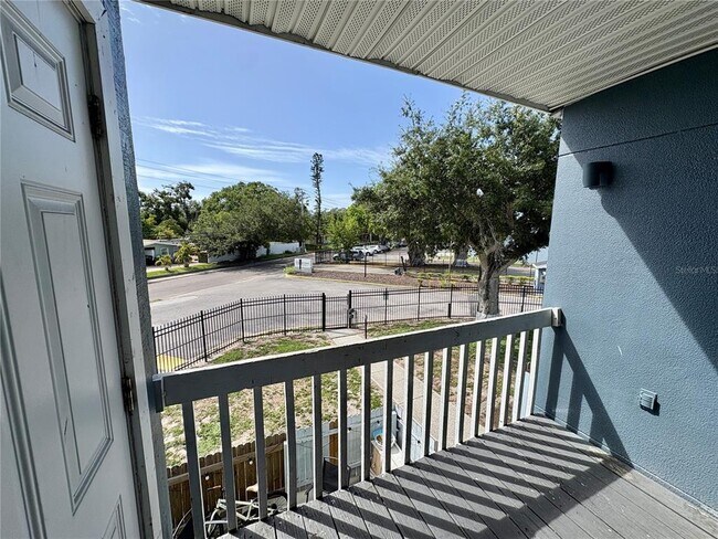 Building Photo - 2017 5th St W