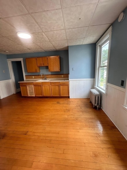 Building Photo - 144 Elm St