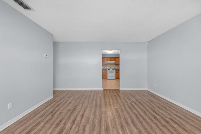 Building Photo - 10150 Guidy Ln