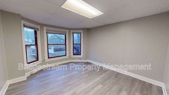 Building Photo - 35 Huffman Ave