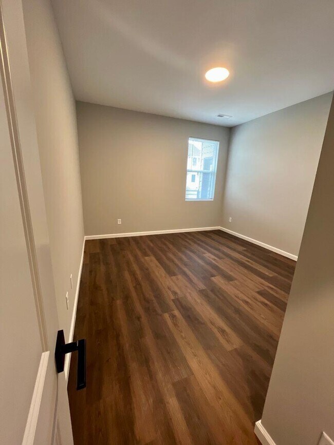 Building Photo - 111 Juniper Path