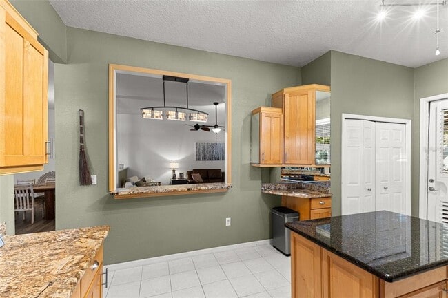 Building Photo - 1717 Arabian Ln