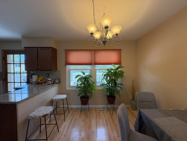 Building Photo - 18 Marquette Pl